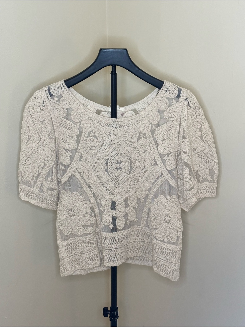 Ultra Pink Cream Crochet Lace Puff Sleeve Top
